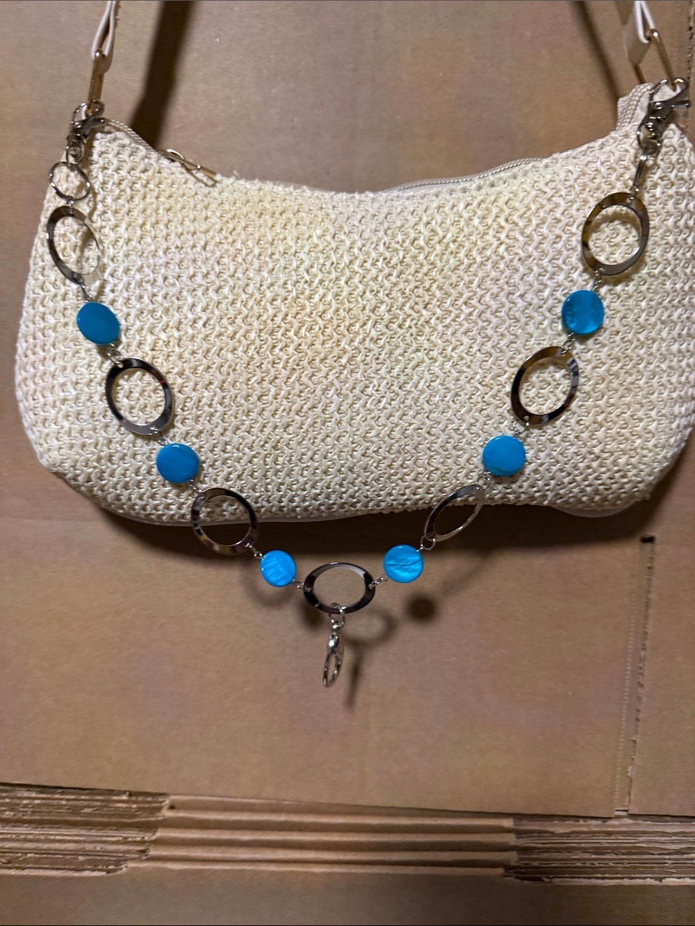 Blue Stone and Silver Ring Link chain